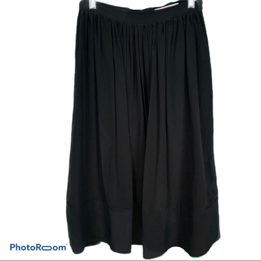 Elizabeth & James black midi silk skirt sz 2